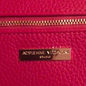 adrienne vittadini wristlet